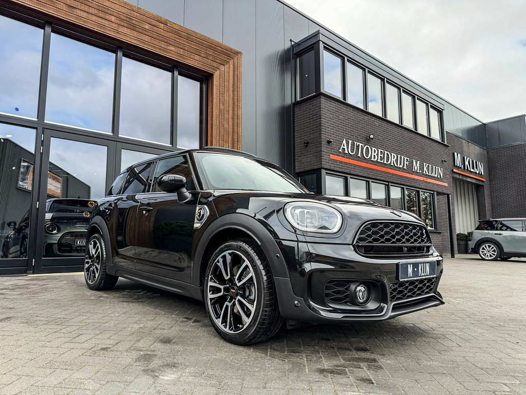 52396472